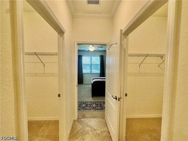 Building Photo - 11600 Golden Oak Terrace