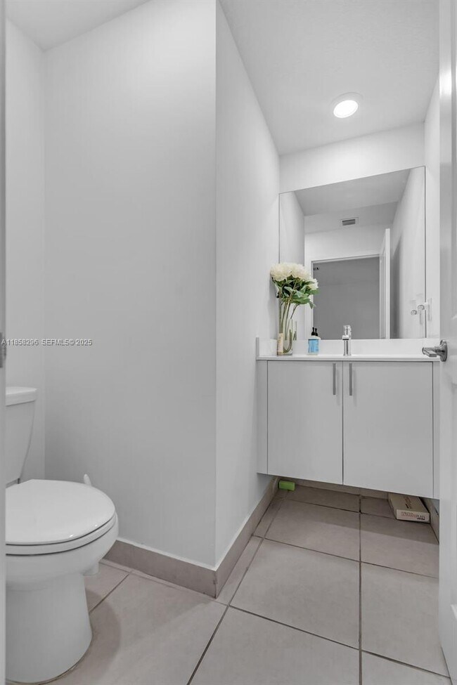 Building Photo - 4450 NW 83rd Pkwy