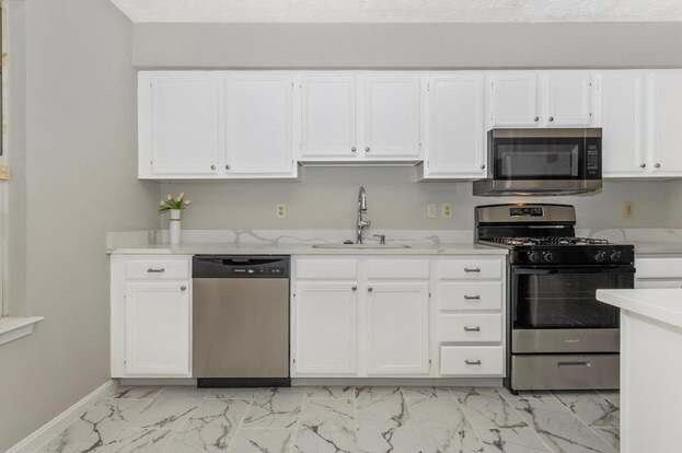 Building Photo - 7292 Mahogany Dr