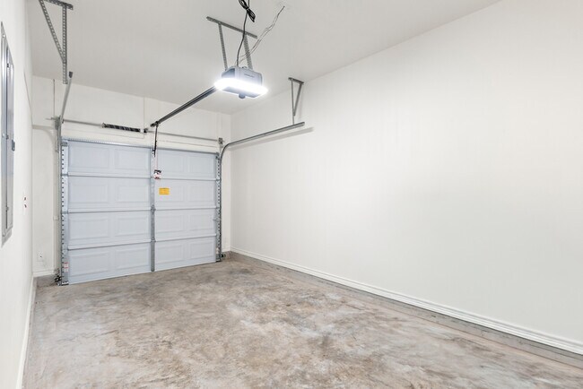 Building Photo - 3800 Pecan Creek Rd