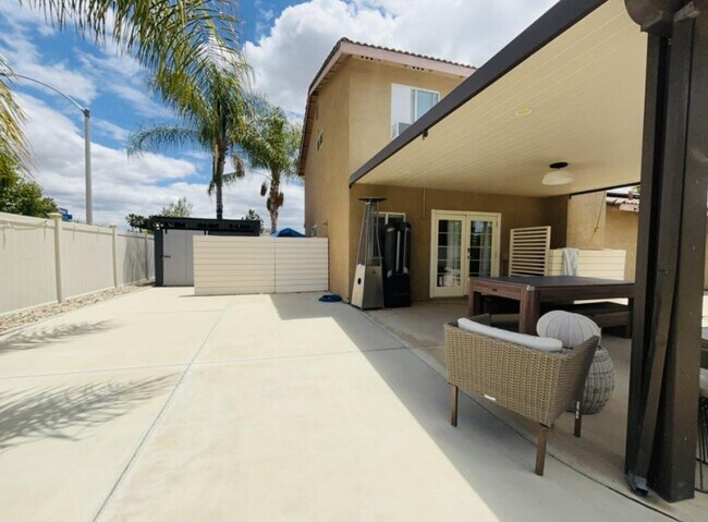 Building Photo - 15425 Brasa Ln
