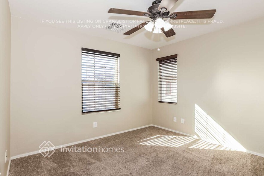 Building Photo - 2241 S Buckaroo Trail