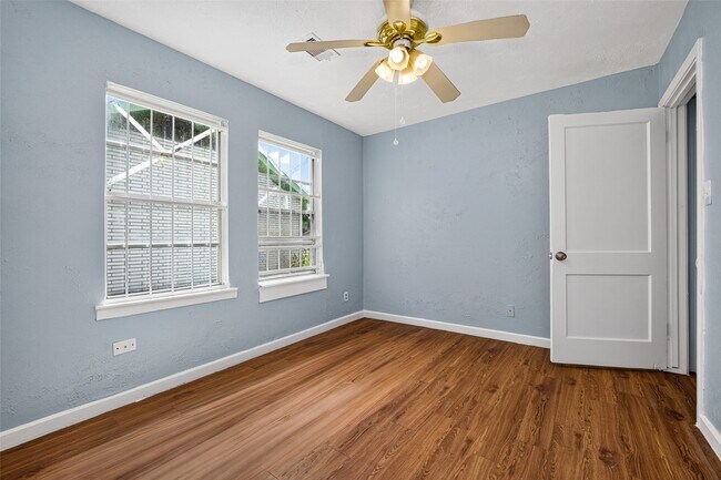Building Photo - 4813 Brinkley St
