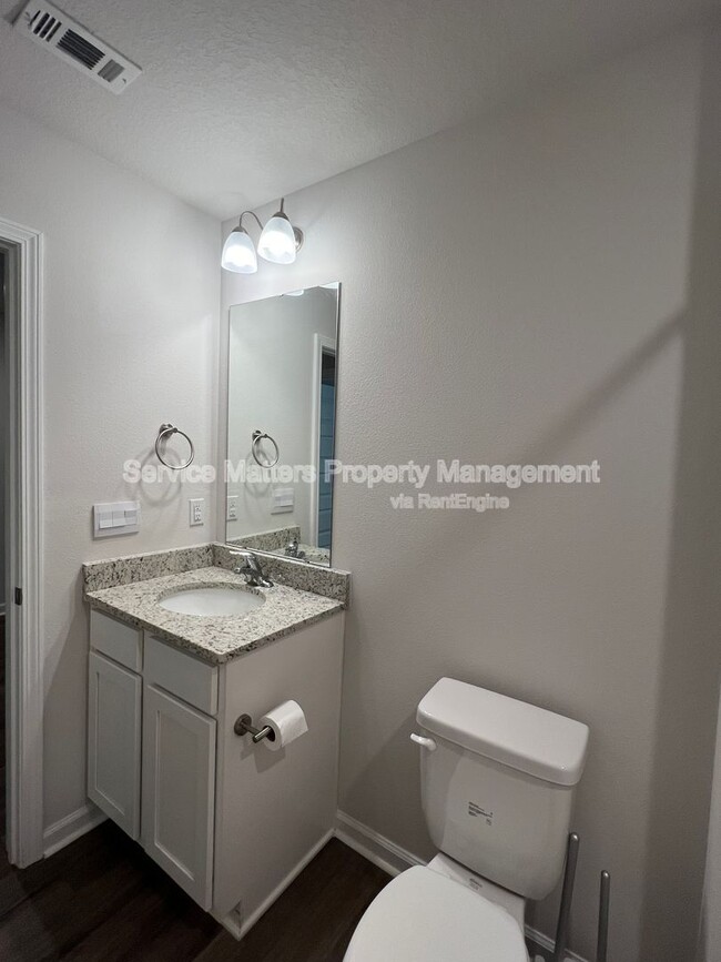Building Photo - 5096 Gaineswood Dr