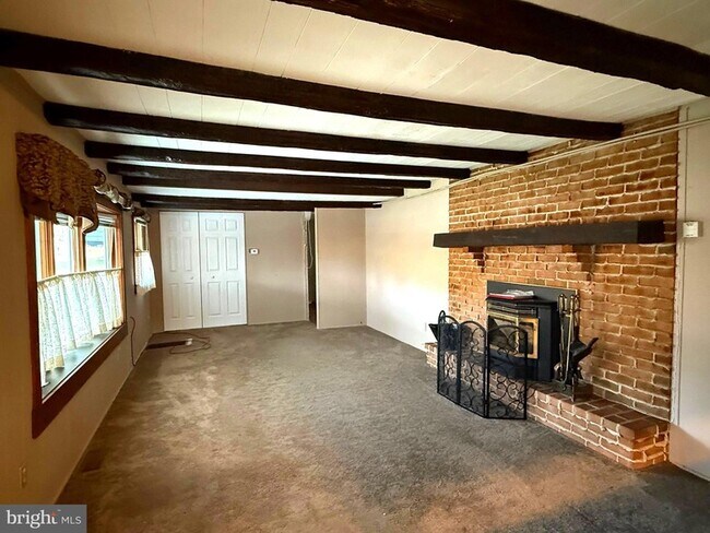 Building Photo - 1716 W Philadelphia Ave