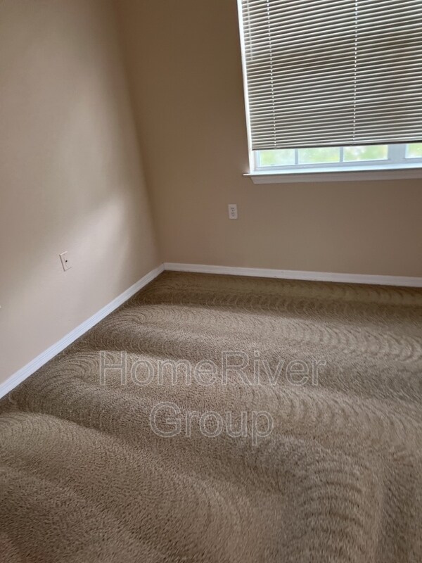Building Photo - 8103 Lillies Way