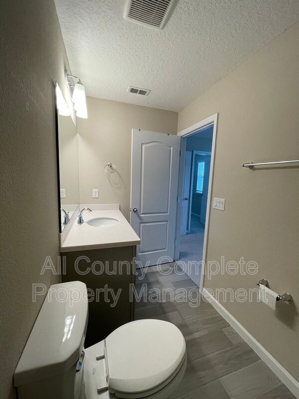 Building Photo - 12804 Josslyn Ln