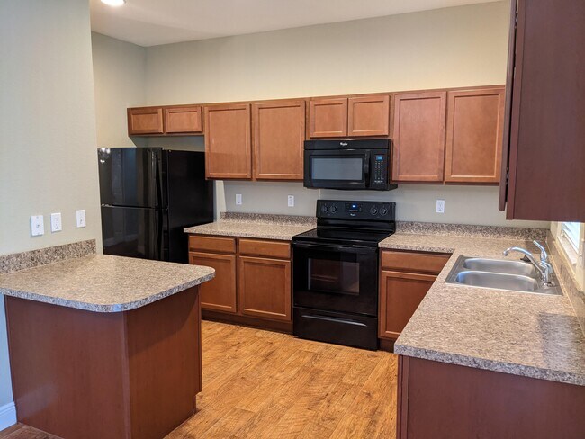 Kitchen - 5107 Summer Brooke Ln