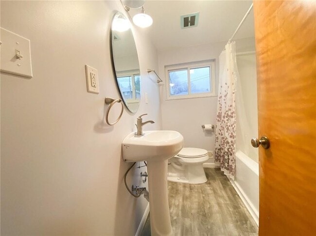 Building Photo - 151 Thorne Rd