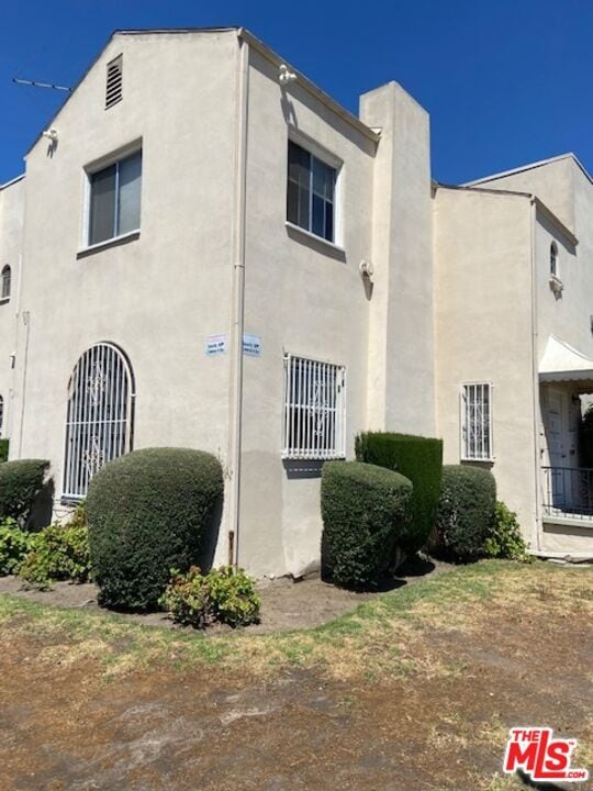 Building Photo - 4537 W 11th Pl