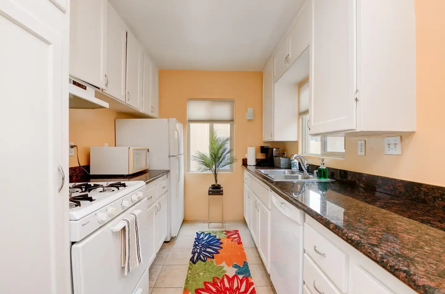 Building Photo - 817 Island Ct