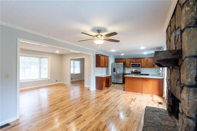 Building Photo - 3226 Hickory Bluff Dr