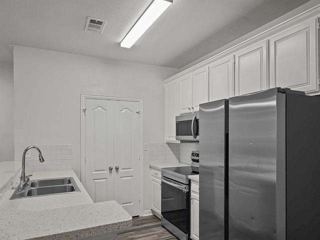 Building Photo - 1501 Cedar Elm Dr