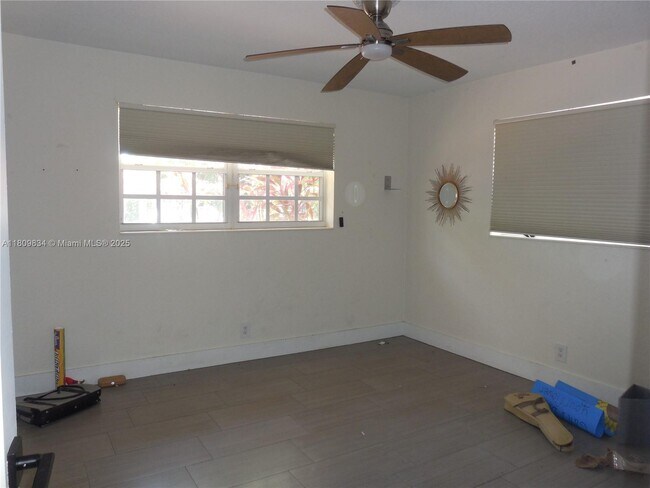 Building Photo - 8090 W 18th Ct