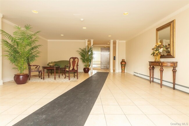 Building Photo - 4 Consulate Dr