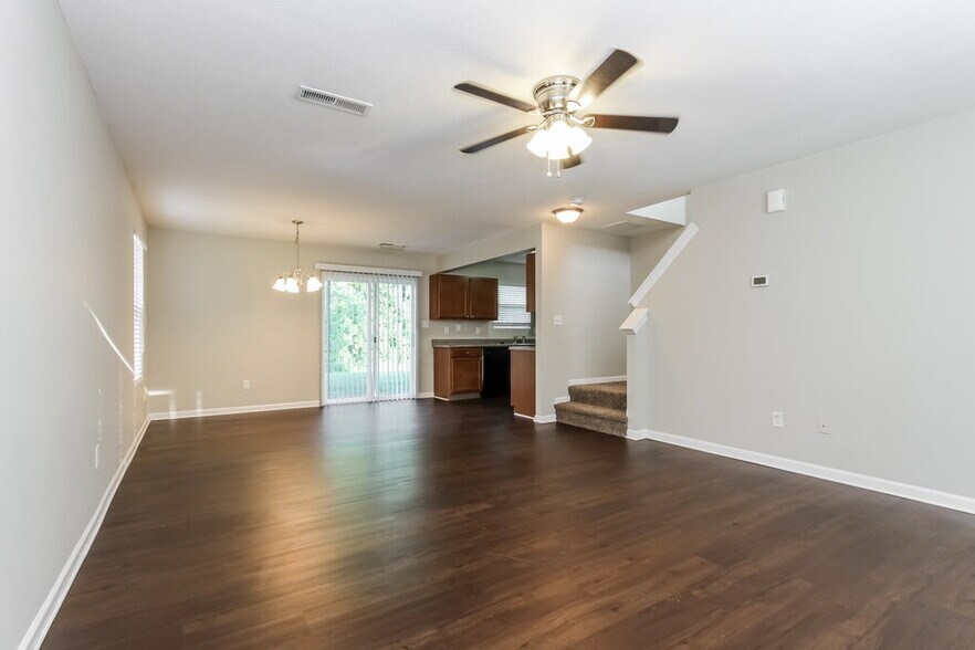 Building Photo - 3327 Grove Berry Ln