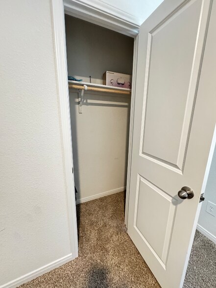 Building Photo - 256 Las Lomas Dr