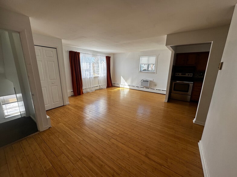 Building Photo - 207 Summit Ave