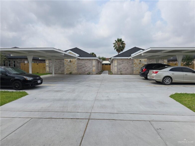 Building Photo - 2809 E Israel Ave