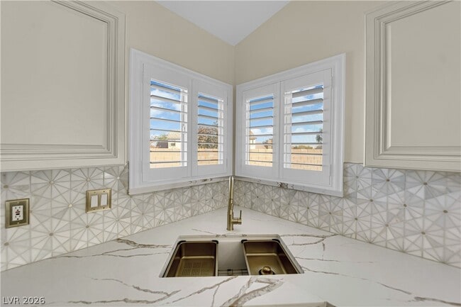 Building Photo - 4016 Angel Face St