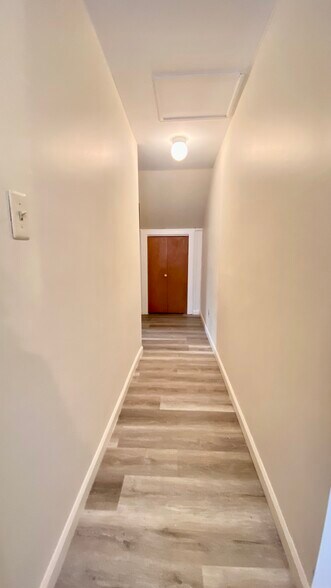 Building Photo - 206 N Corona Ave
