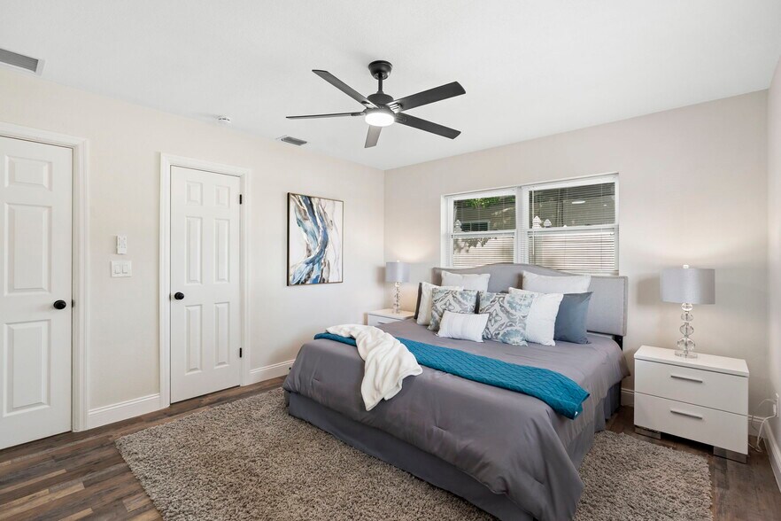 Building Photo - 505 Lake Shore Dr