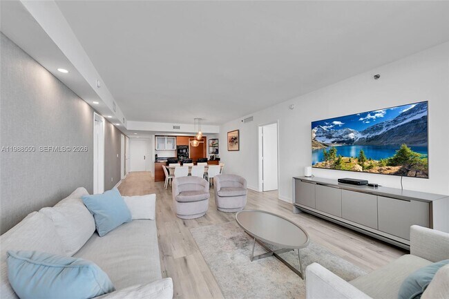 Building Photo - 1830 S Ocean Dr