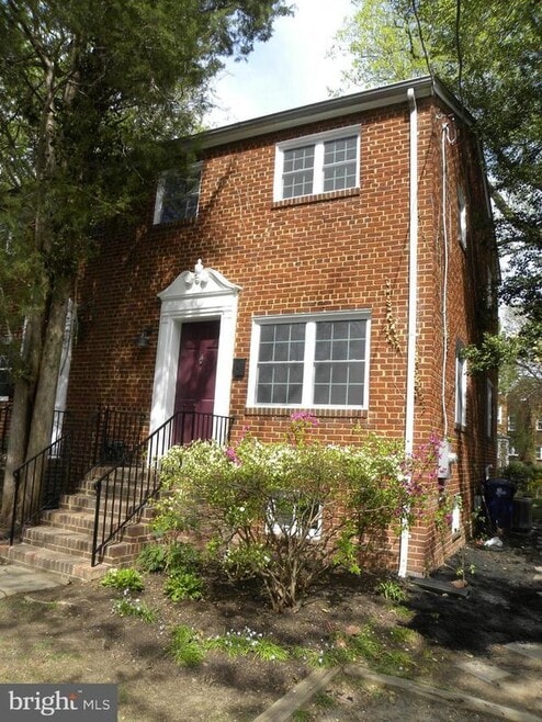 Building Photo - 609 Ramsey St