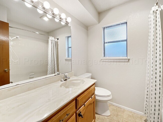 Building Photo - 841 S Atkerson Ln