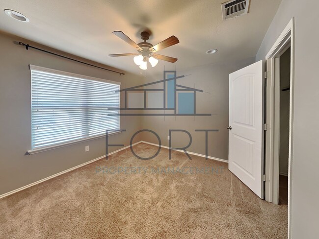 Building Photo - PERFECT HOME IN PRINCETON!