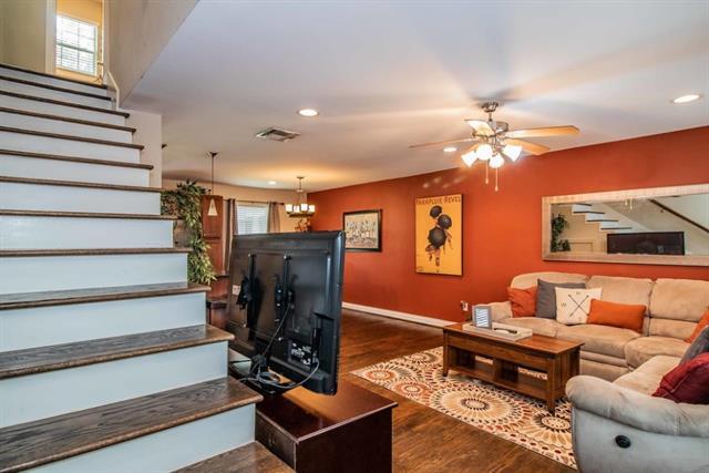 Building Photo - 2824 Minert St