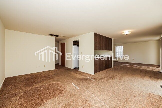 Building Photo - 5630 Troy Villa Blvd