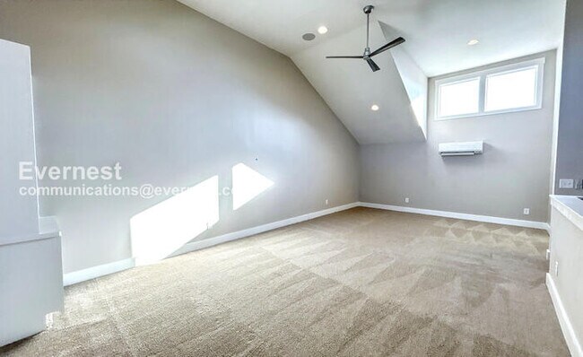 Building Photo - 220 Croleywood Ln