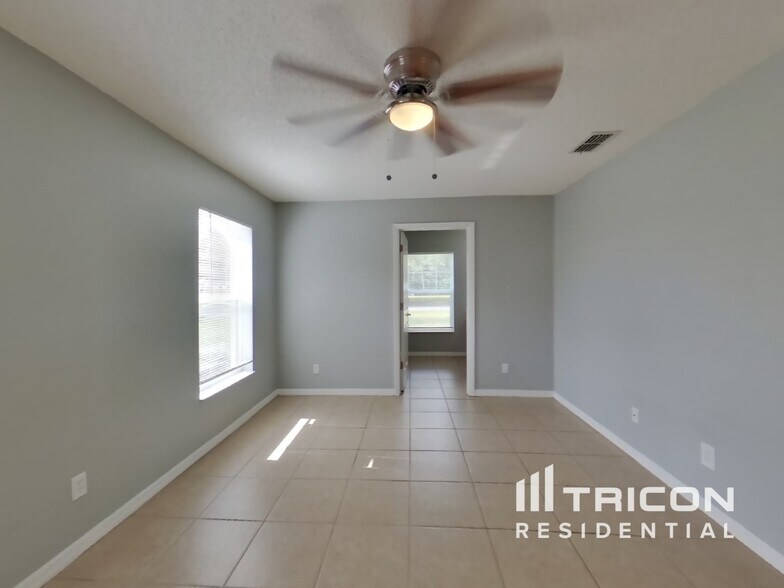 Building Photo - 10518 Gifford Dr