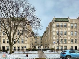 Building Photo - 4224 N Paulina St