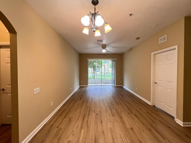 Building Photo - Great Apartment for rent!