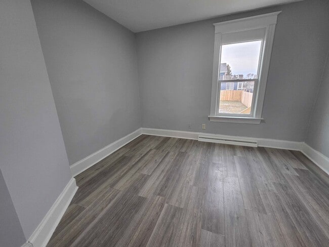 Building Photo - 3533 Douglas Ave