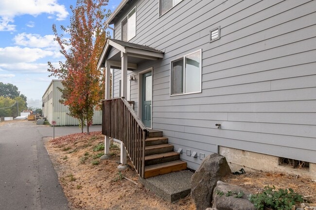 Building Photo - RP26