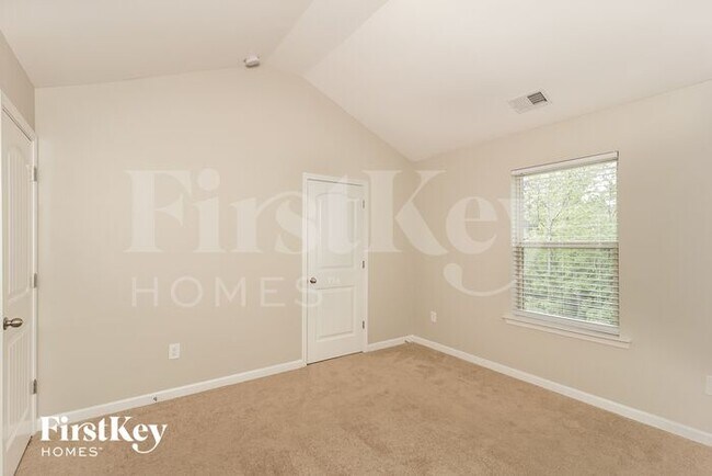 Building Photo - 38 Foothills Pkwy NE
