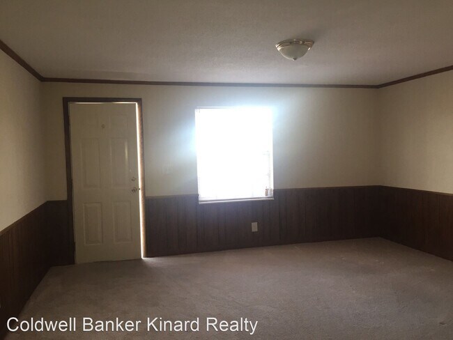 Building Photo - 3728 Cliffside Dr NE