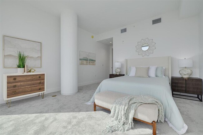 Building Photo - 777 3rd Ave N