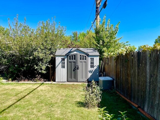 Building Photo - Amazing Littleton Bungalow