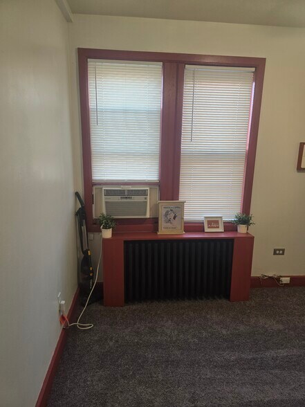 Building Photo - 1622 Bainbridge St