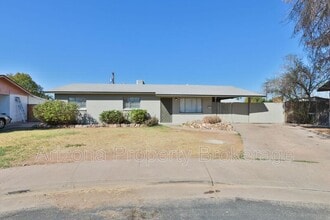 Building Photo - 1026 S Grand
