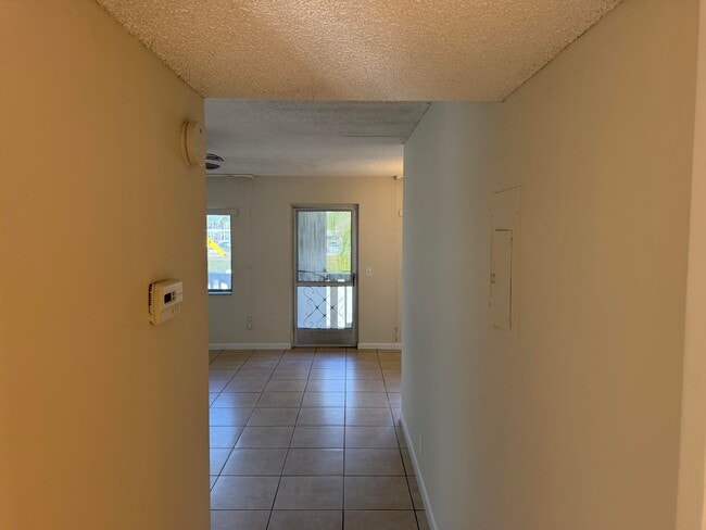 Building Photo - 500 Village Green Cir W