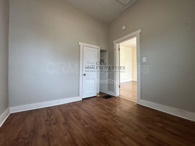 Building Photo - 1526 S Union St