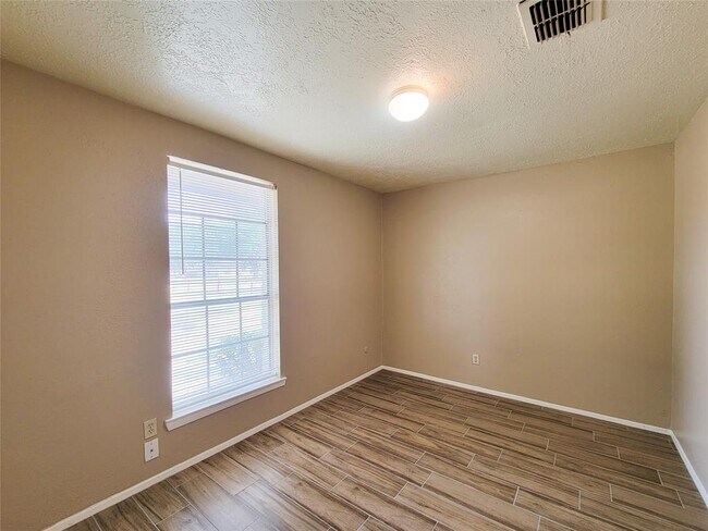Building Photo - 7245 Cook Rd