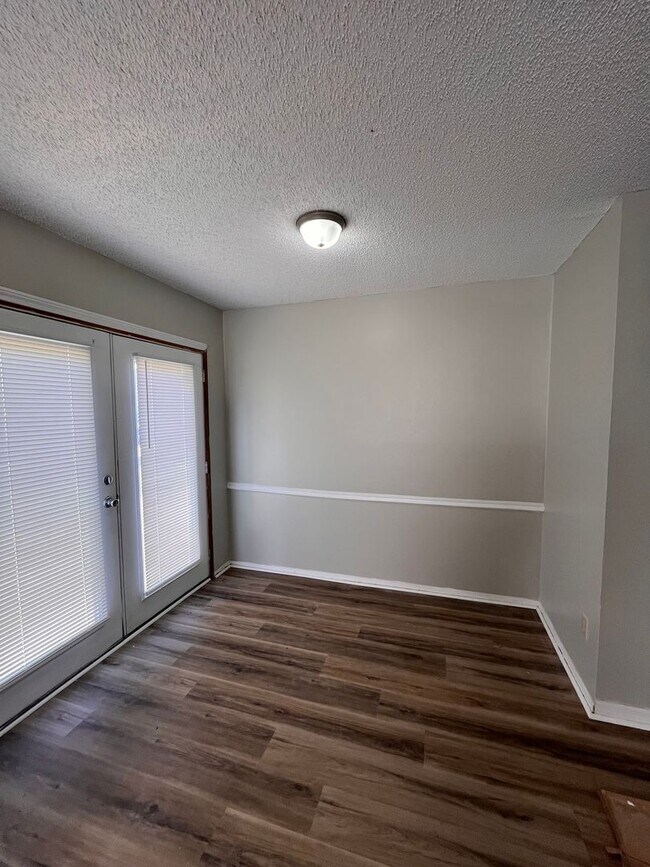 Building Photo - 5198 Danieli Dr N