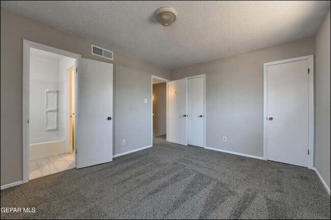 Building Photo - 6913 Pamlico Dr