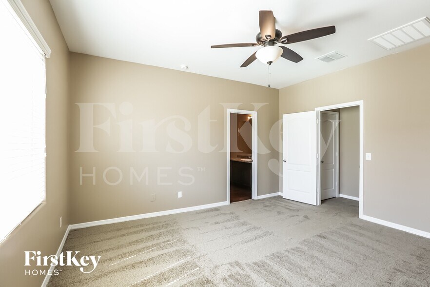 Building Photo - 38105 W Isabella Ln